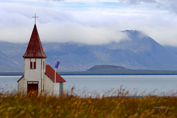 Kościół w Hellnar, Islandia