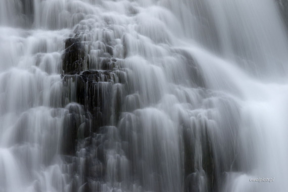 <span id="wp-image-19474" class="exif"><span class="aperture">Przysłona: ƒ/11 <span class="focal_length">Ogniskowa: 200mm <span class="iso">Czułość ISO: 100 <span class="shutter_speed">Czas naświetlania: 1/2s </span>