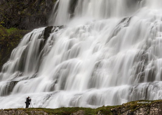 Wodospad Dynjandi i Ewa, Islandia
