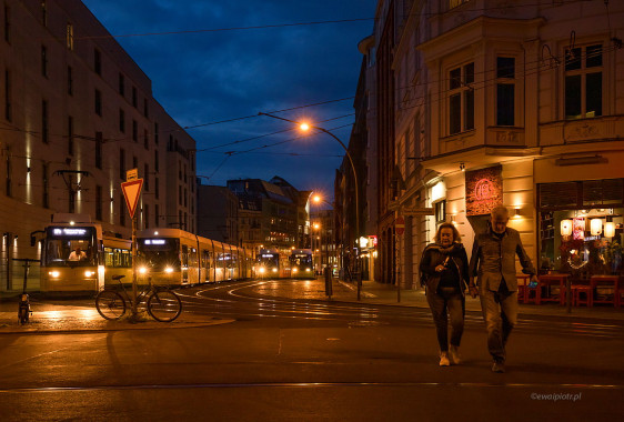 <span id="wp-image-24210" class="exif"><span class="aperture">Przysłona: ƒ/5.6 <span class="focal_length">Ogniskowa: 35mm <span class="iso">Czułość ISO: 1600 <span class="shutter_speed">Czas naświetlania: 1/30s </span>