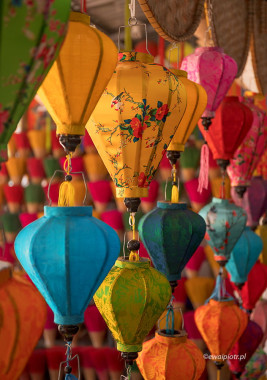 <span id="wp-image-24851" class="exif"><span class="aperture">Przysłona: ƒ/4 <span class="focal_length">Ogniskowa: 53mm <span class="iso">Czułość ISO: 400 <span class="shutter_speed">Czas naświetlania: 1/125s </span>