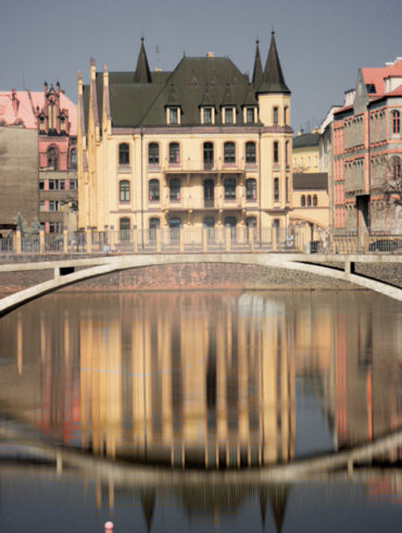 Wrocław, mostek, odbicie w Odrze