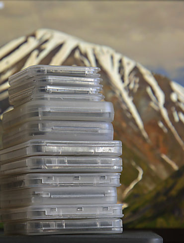 Karty pamięci na tle Szerchoty, Gruzja