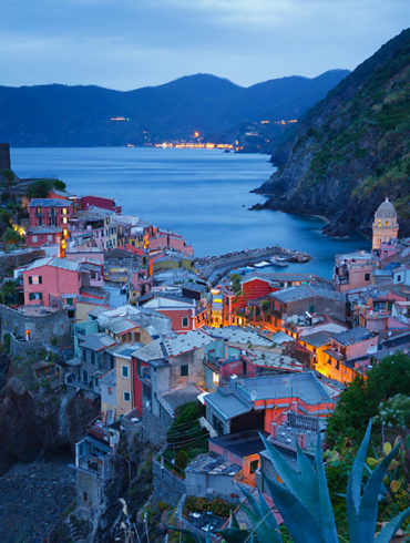 Vernazza o zmierzchu, Cinque Terre, Włochy
