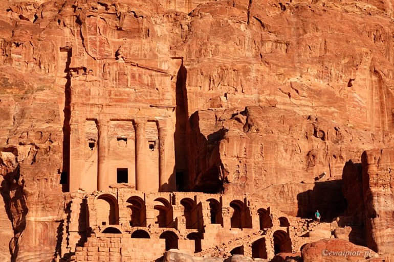 Chodząc po Petrze, Jordania