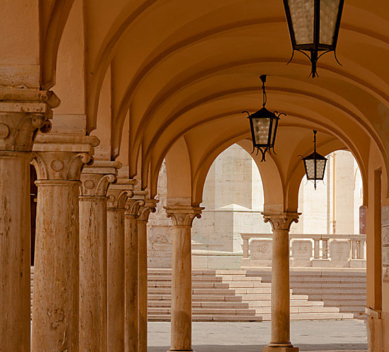Cascia i jej kolumny, Umbria