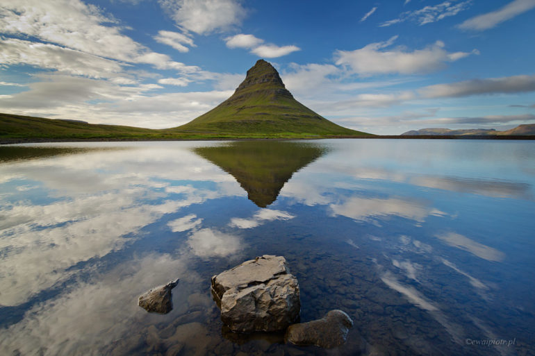Góra Kirkjufell, Islandia