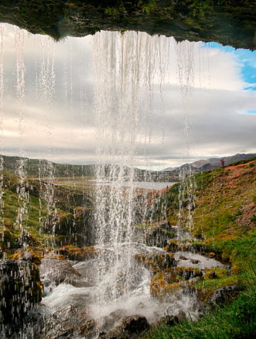 Spod wodospadu, Islandia