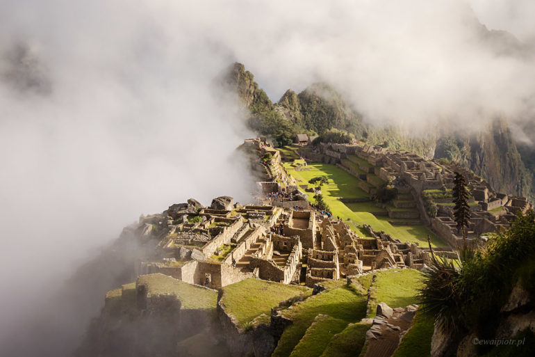 Macchu Pichu we mgle, Peru