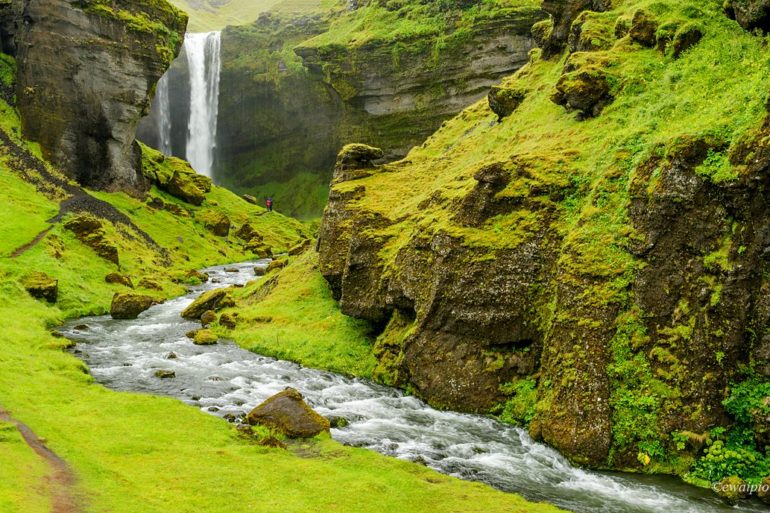 wodospad Kvernufoss, Islandia