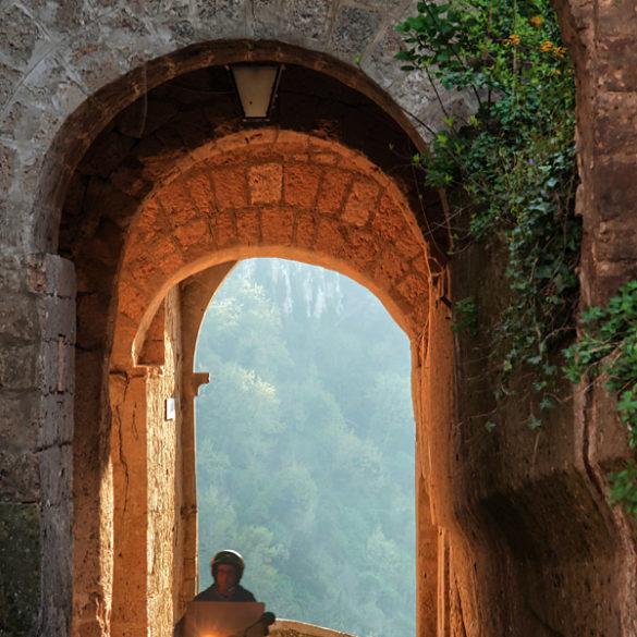 Brama do Civita di Bagnoregio, Toskania
