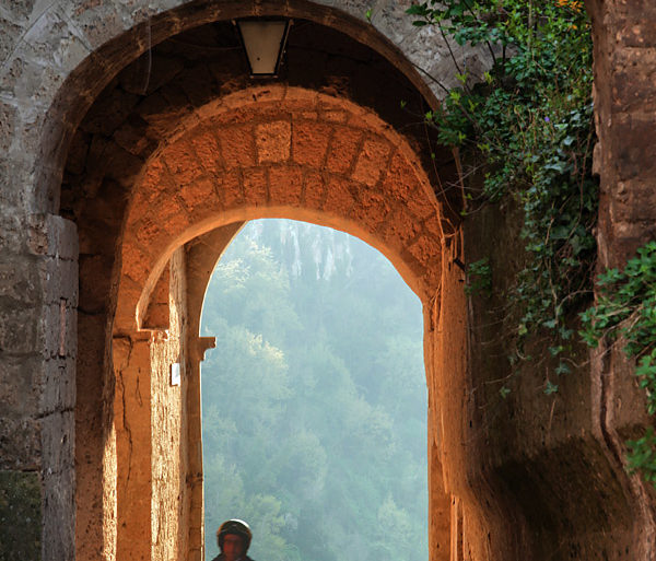 Brama do Civita di Bagnoregio, Toskania