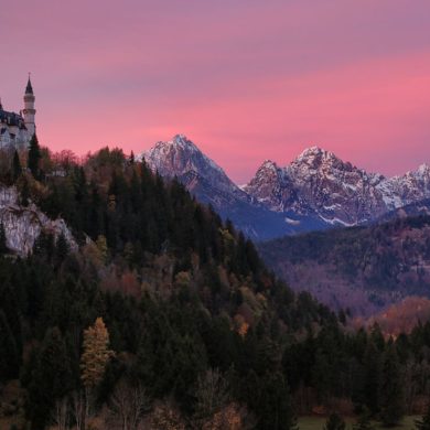 Wschód słońca pod Neuschwannstein, fotowyprawa Bawaria