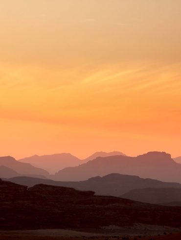Zachód słońca nad Wadi Rum, fotowyprawa do Jordanii