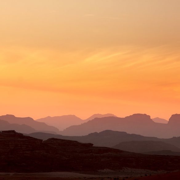 Zachód słońca nad Wadi Rum, fotowyprawa do Jordanii