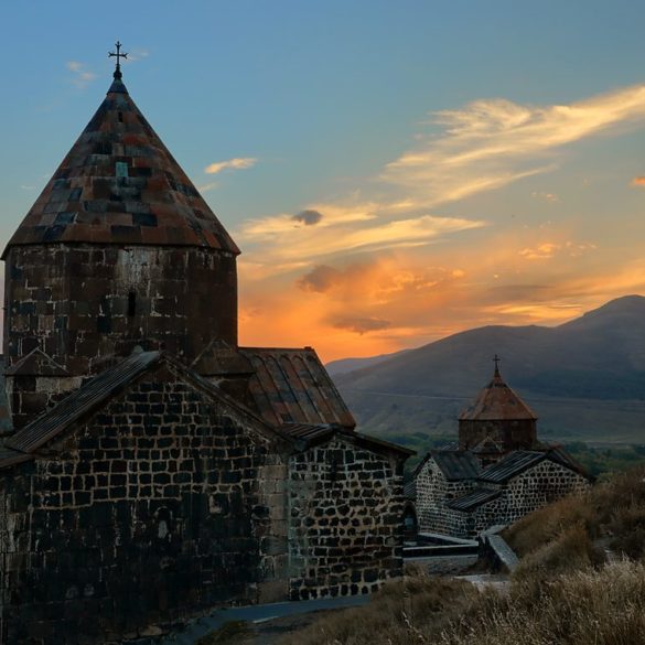 Sevanavank nad jeziorem Sevan, Armenia, fotowyprawa