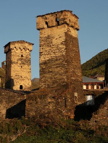kamienne wieże, Uszguli, fotowyprawa do Gruzji, Kaukaz, Swanetia