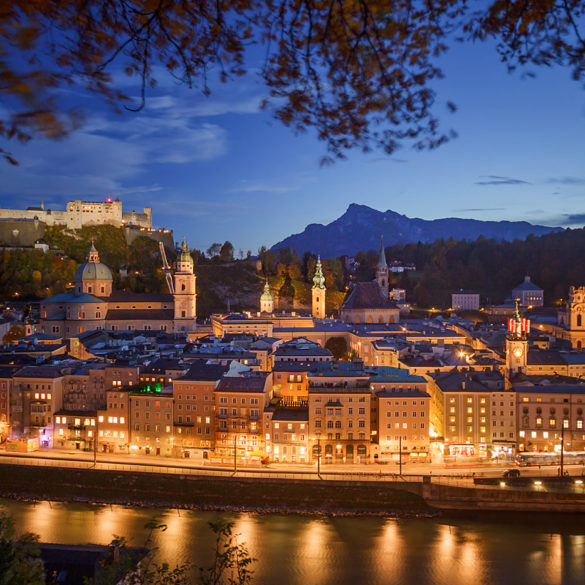 Salzburg, Austria, nocne zdjęcie miasta