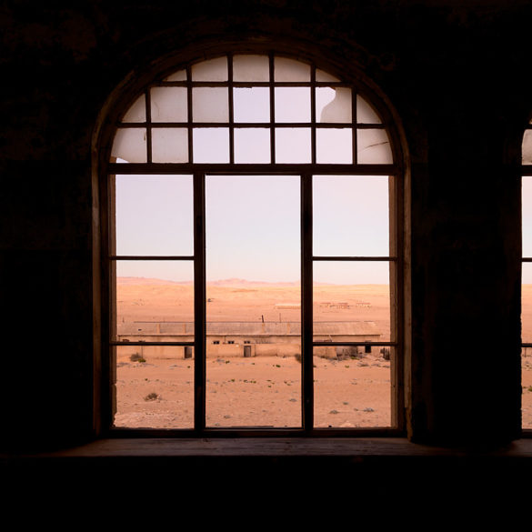 Okno na Kolmanskop, Namibia
