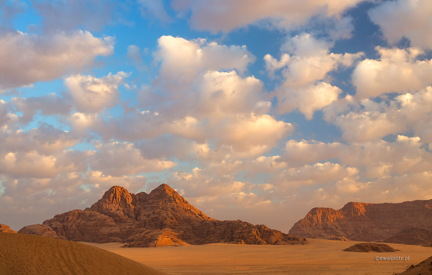 Niebo nad Wadi Rum, Jordania