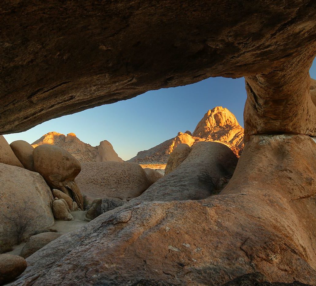 Łuki skalne Spitzkoppe, Namibia, wyprawy foto