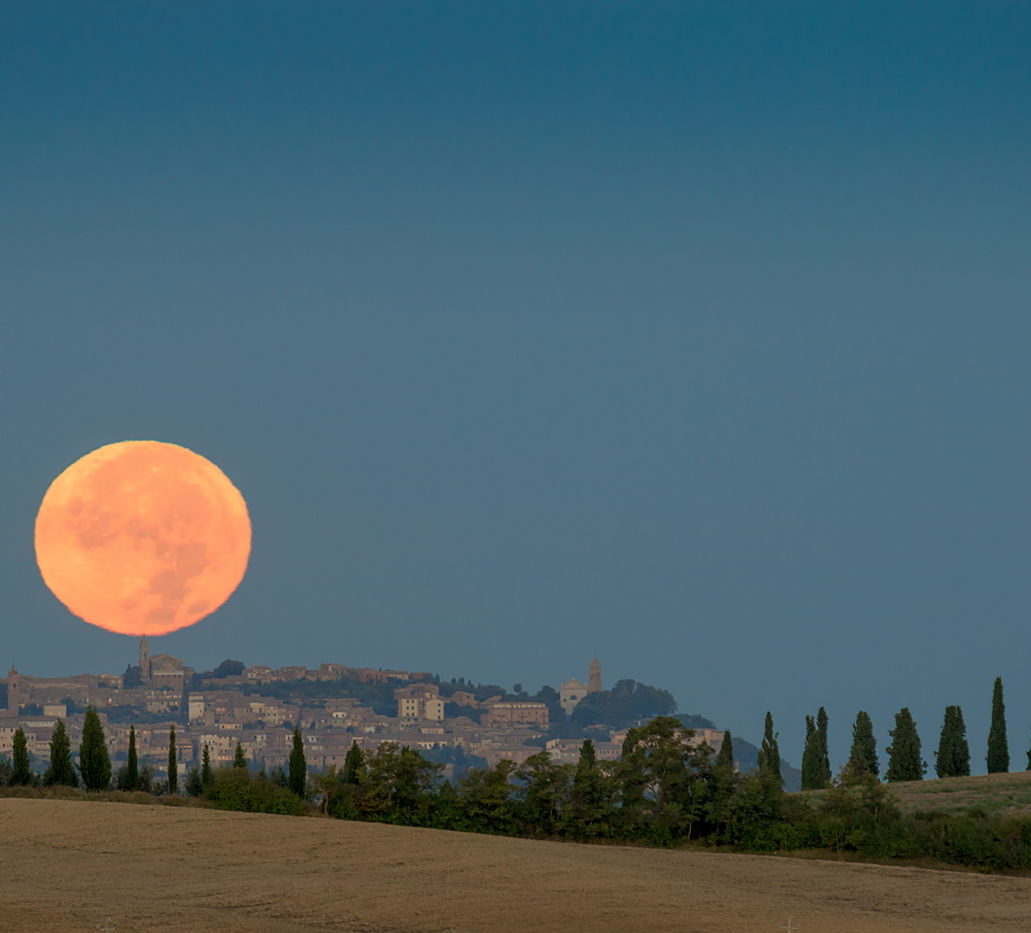 Zachód Księżyca w Toskanii, fotowyprawa, punkt widokowy, San Quirico d'Orcia