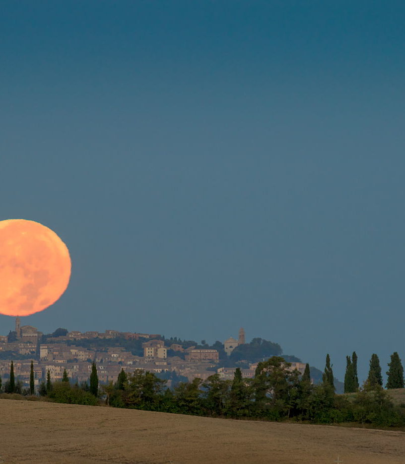 Zachód Księżyca w Toskanii, fotowyprawa, punkt widokowy, San Quirico d'Orcia