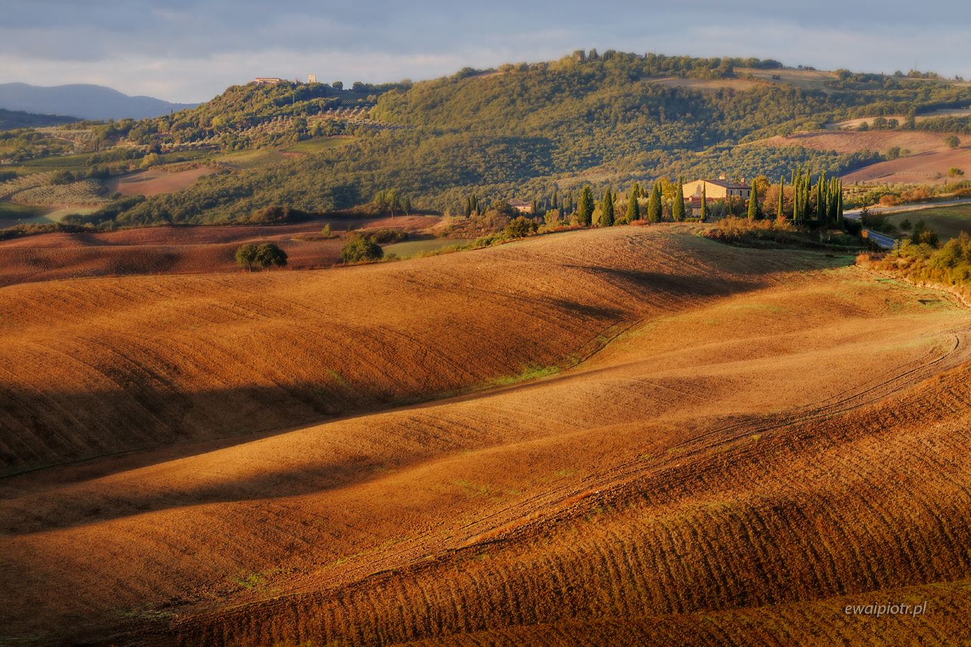 Toskania sprzed willi Bonello, plener fotograficzny, jesień, krajobraz, wzgórza