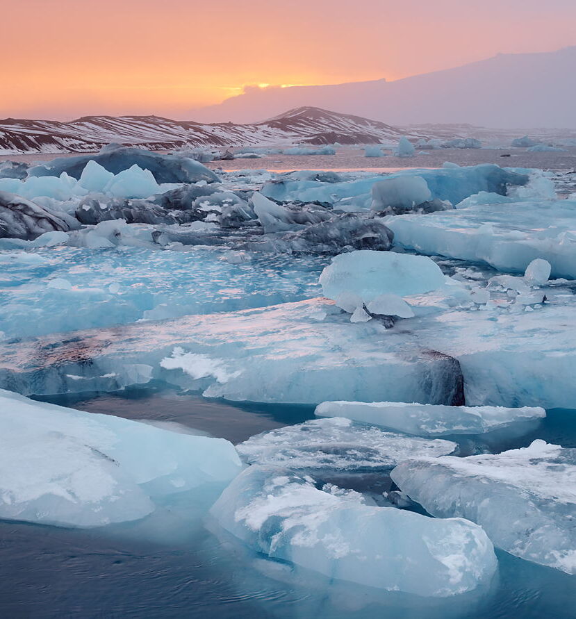 Lodowcowa Laguna o zachodzie, Islandia, Jokulsarlon, lodowiec, fotowyprawa