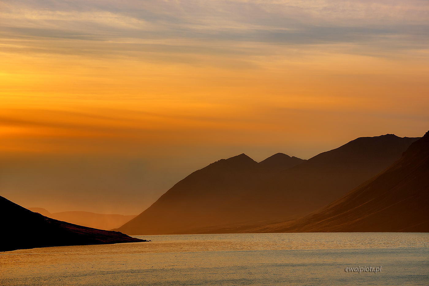 Ostatnie promienie słońca na Fiordach Zachodnich, Islandia, fotowyprawa