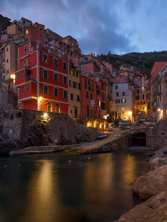 Riomaggiore po zmierzchu, Cinque Terre