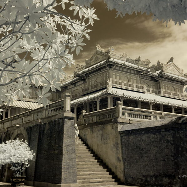 Pałac cesarski w Hue w podczerwieni, Wietnam, infrared, IR