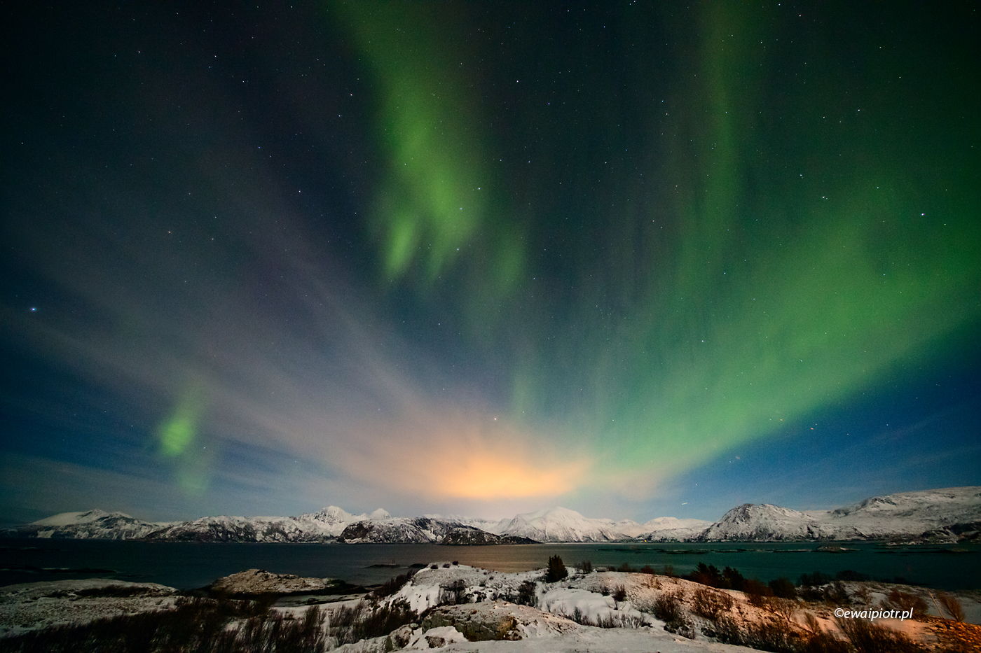 Zorza nad Sommaroy, Norwegia