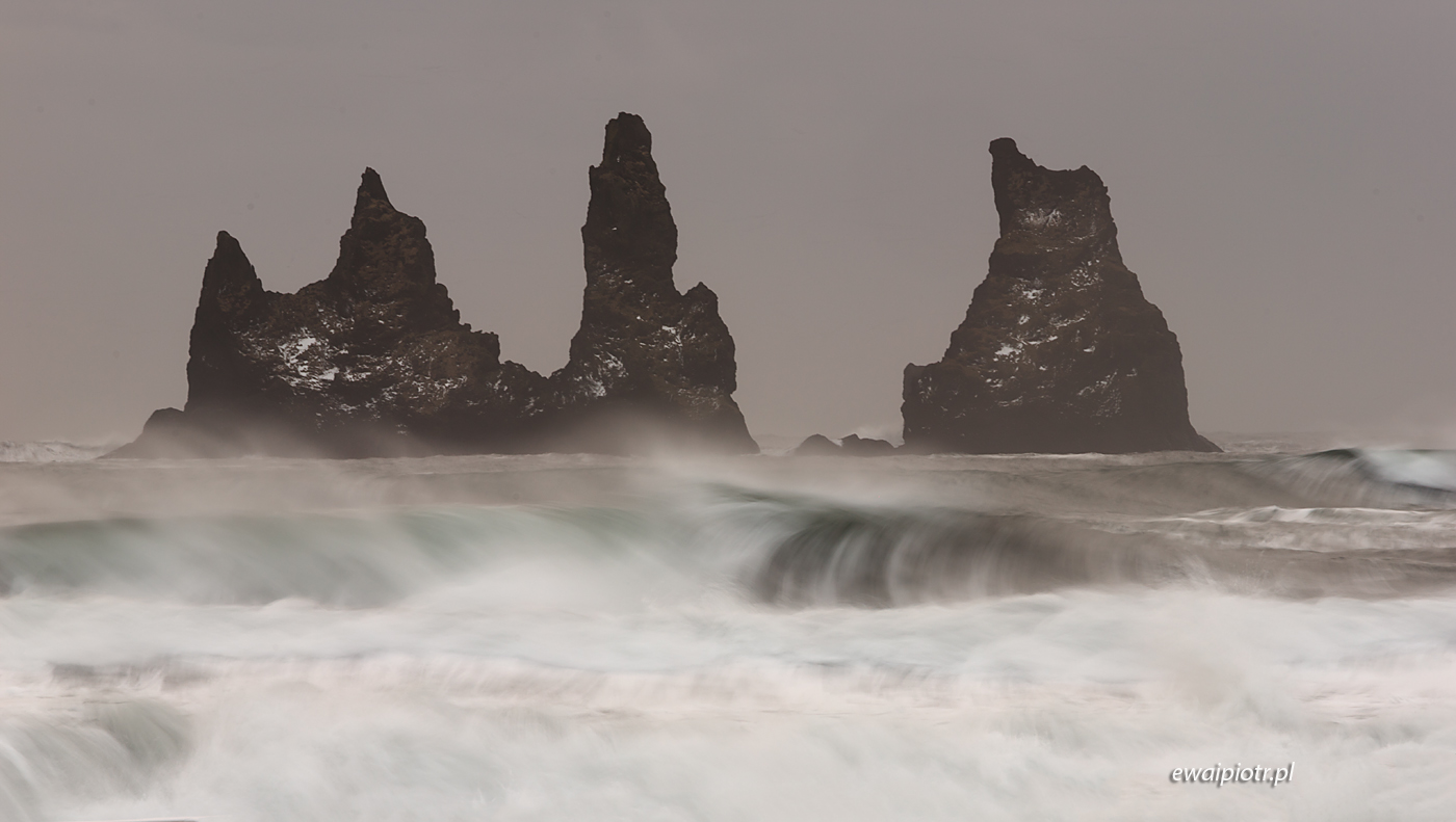 Ostańce Reynisdrangar, Islandia