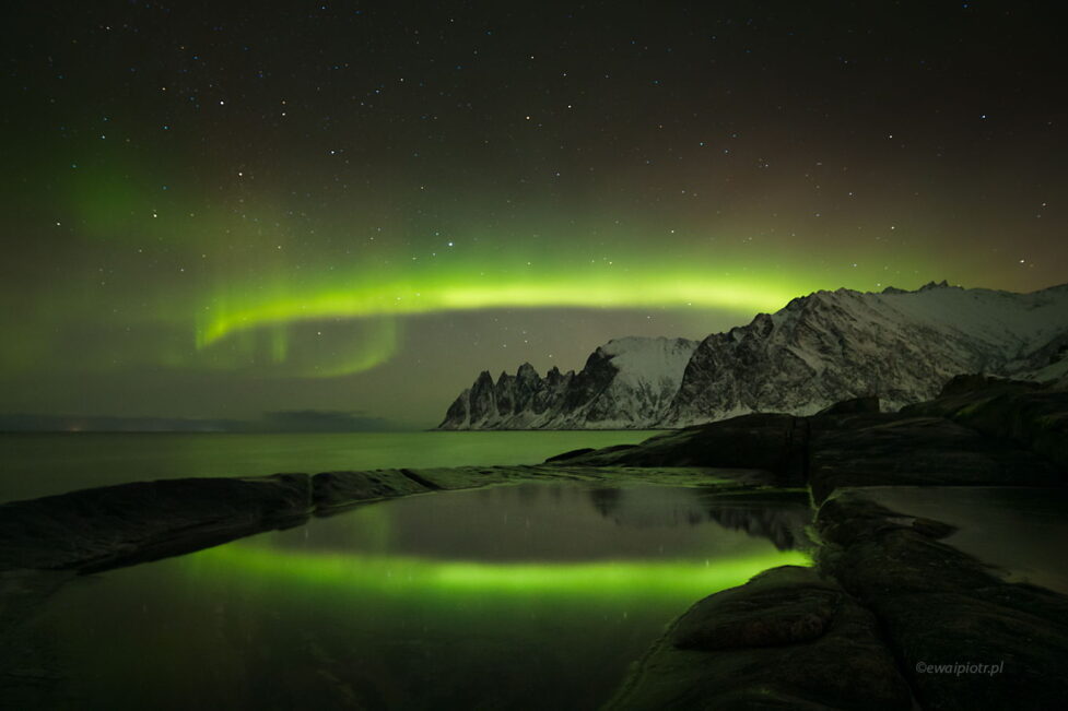 Zorza nad wyspą Senja, Norwegia