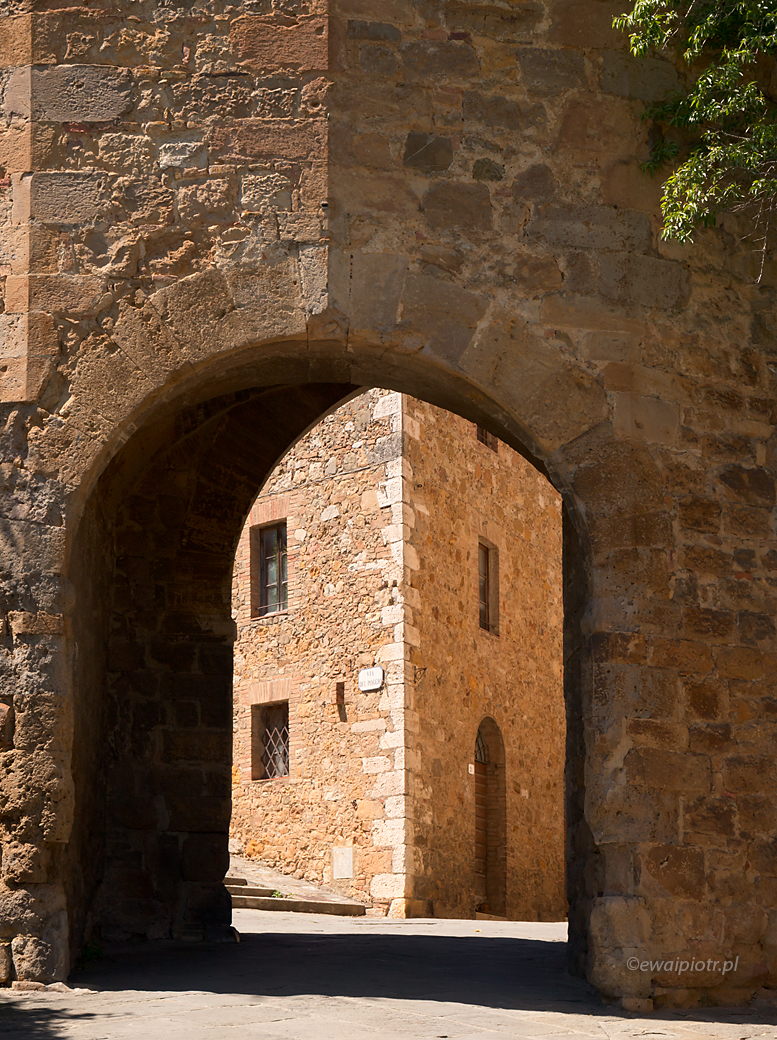 Brama Monticchiello, Toskania