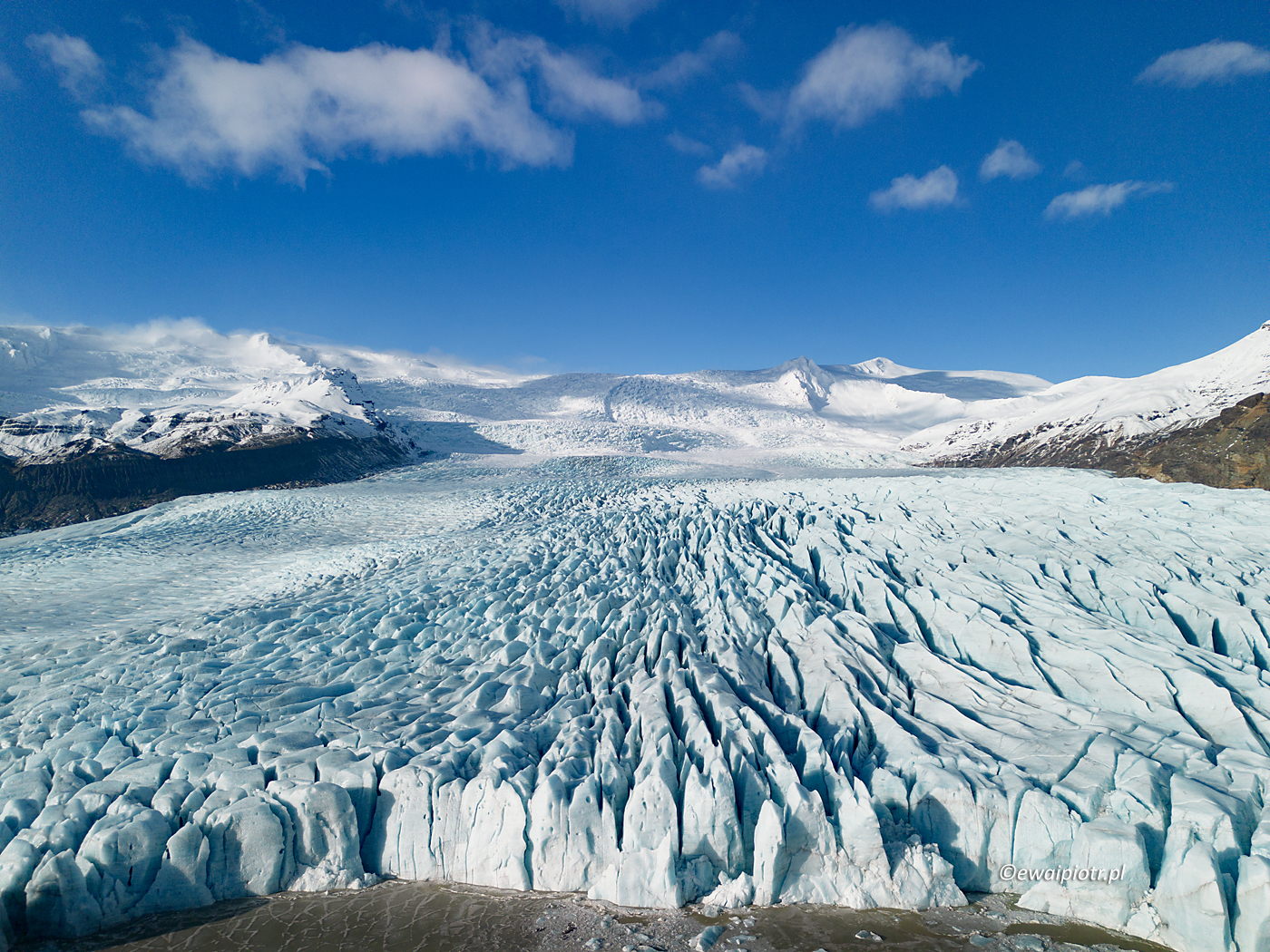 Lodowa rzeka z lodowca, Islandia, fotowyprawa