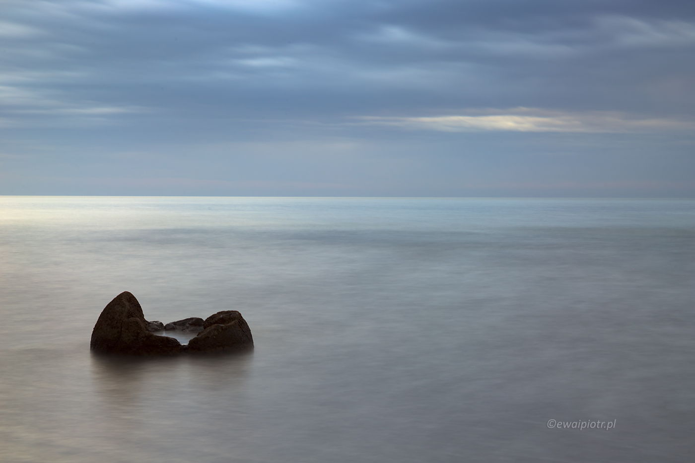 Pęknięte jajko, Nowa Zelandia, Moreaki boulder, głaz w morzu, fotowyprawa