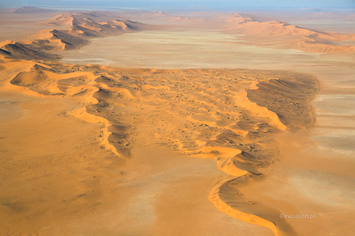 Wydmy z lotu samolotem, Namibia, fotografowanie z awionetki