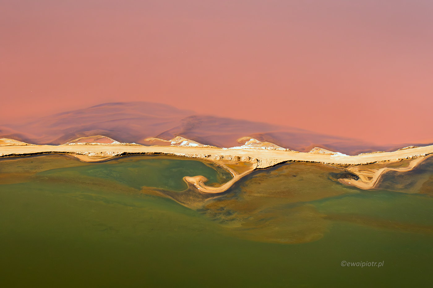 Droga przez solniska, Namibia, fotografowanie z awionetki