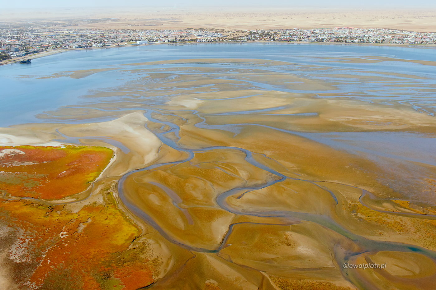 Laguna pod Walvis Bay z samolotu, Namibia, fotografowanie z powietrza