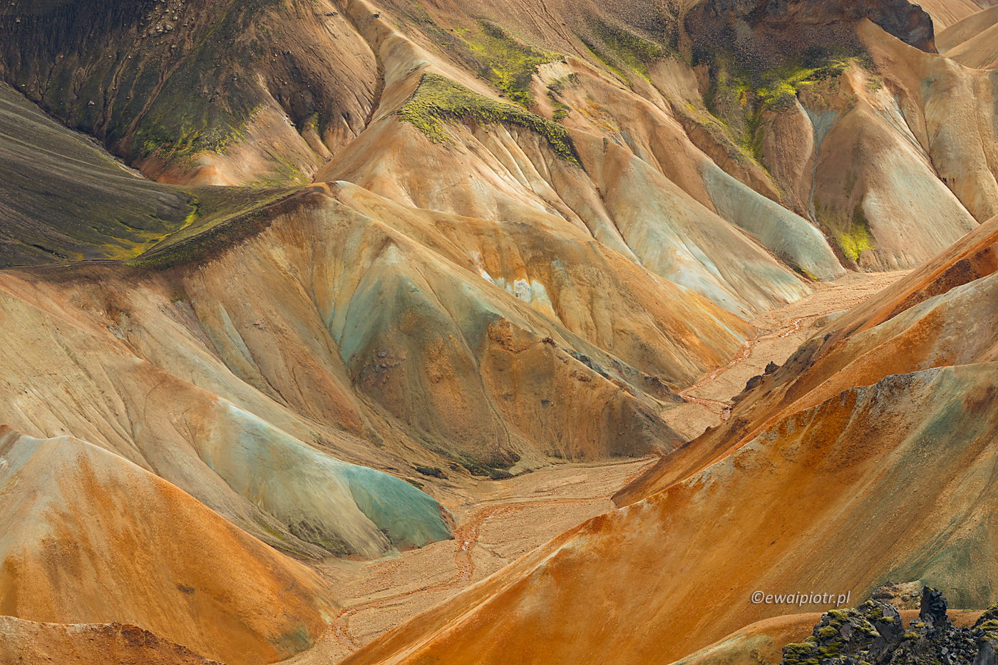 Kolorowe wzgórza Landmannalaugar, Islandia
